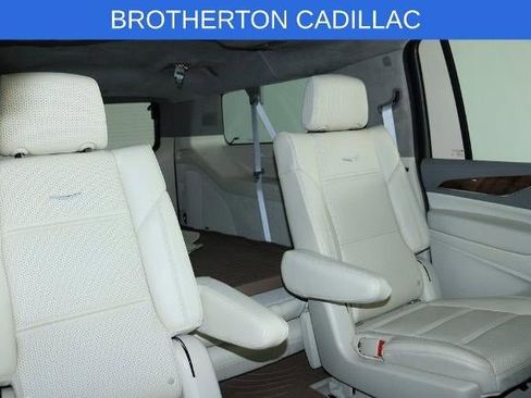 Used 2021 Cadillac Escalade ESV Premium Luxury Platinum image 23