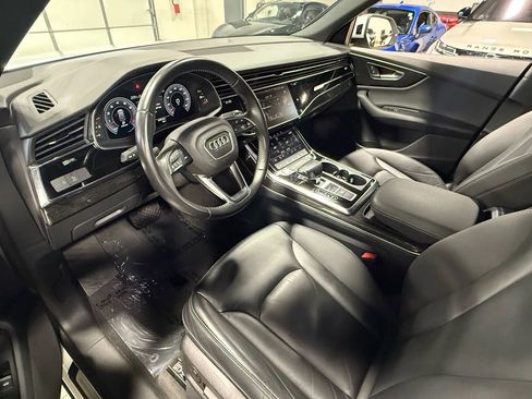 Used 2019 Audi Q8 Premium w/ Convenience Package image 9