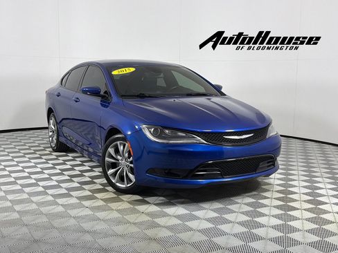 Used 2015 Chrysler 200 S w/ Navigation & Sound Group I FWD image 1