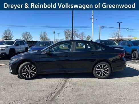 New 2026 Volkswagen Jetta SE image 4