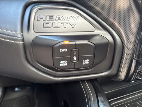 Used 2026 RAM 2500 Limited AWD/4WD image 32