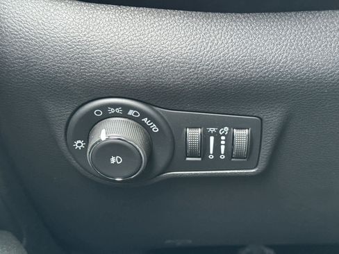 New 2026 Jeep Compass Limited image 22