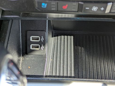 Used 2020 Ford F150 Lariat w/ Equipment Group 502A Luxury image 29