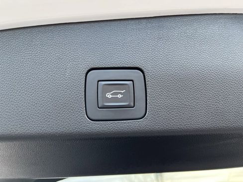 Used 2022 Buick Encore GX Select w/ Advanced Technology Package image 40