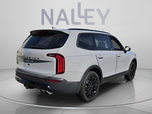 Used 2022 Kia Telluride SX w/ Nightfall Edition Package AWD/4WD image 5