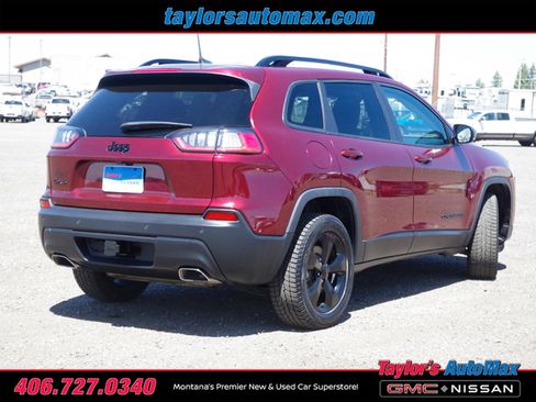 Used 2022 Jeep Cherokee Latitude Lux w/ Sun & Sound Group AWD/4WD image 3