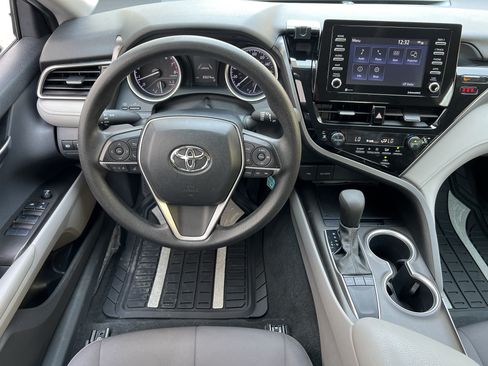 Used 2022 Toyota Camry LE FWD image 30