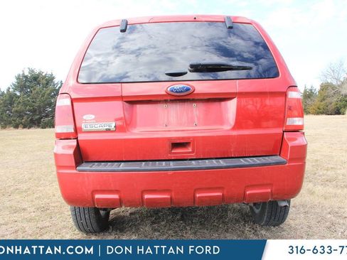 Used 2011 Ford Escape XLT image 6