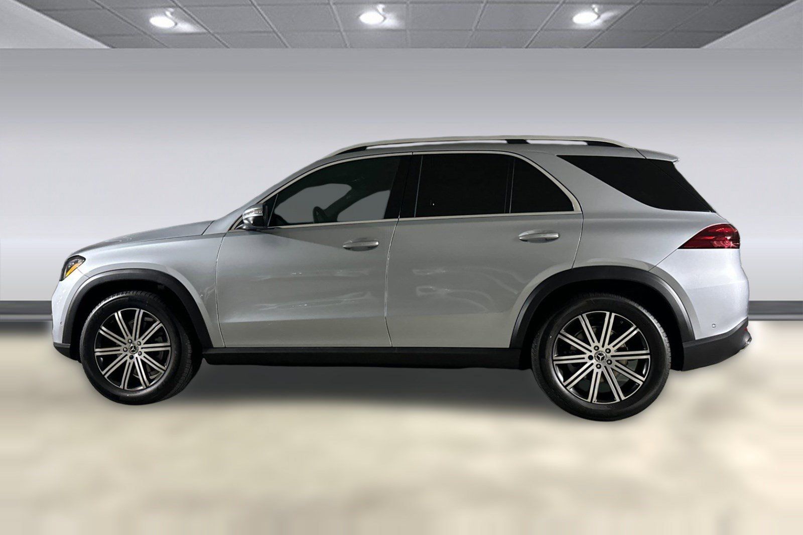 Used 2026 Mercedes-Benz GLE 350 4MATIC image 2