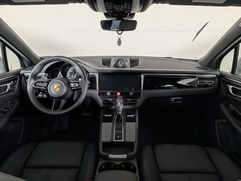 New 2026 Porsche Macan image 20