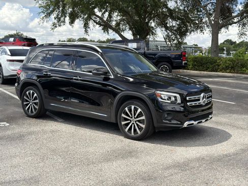 Used 2023 Mercedes-Benz GLB 250 image 2