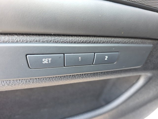 Used 2015 BMW 535i xDrive Sedan AWD/4WD image 12