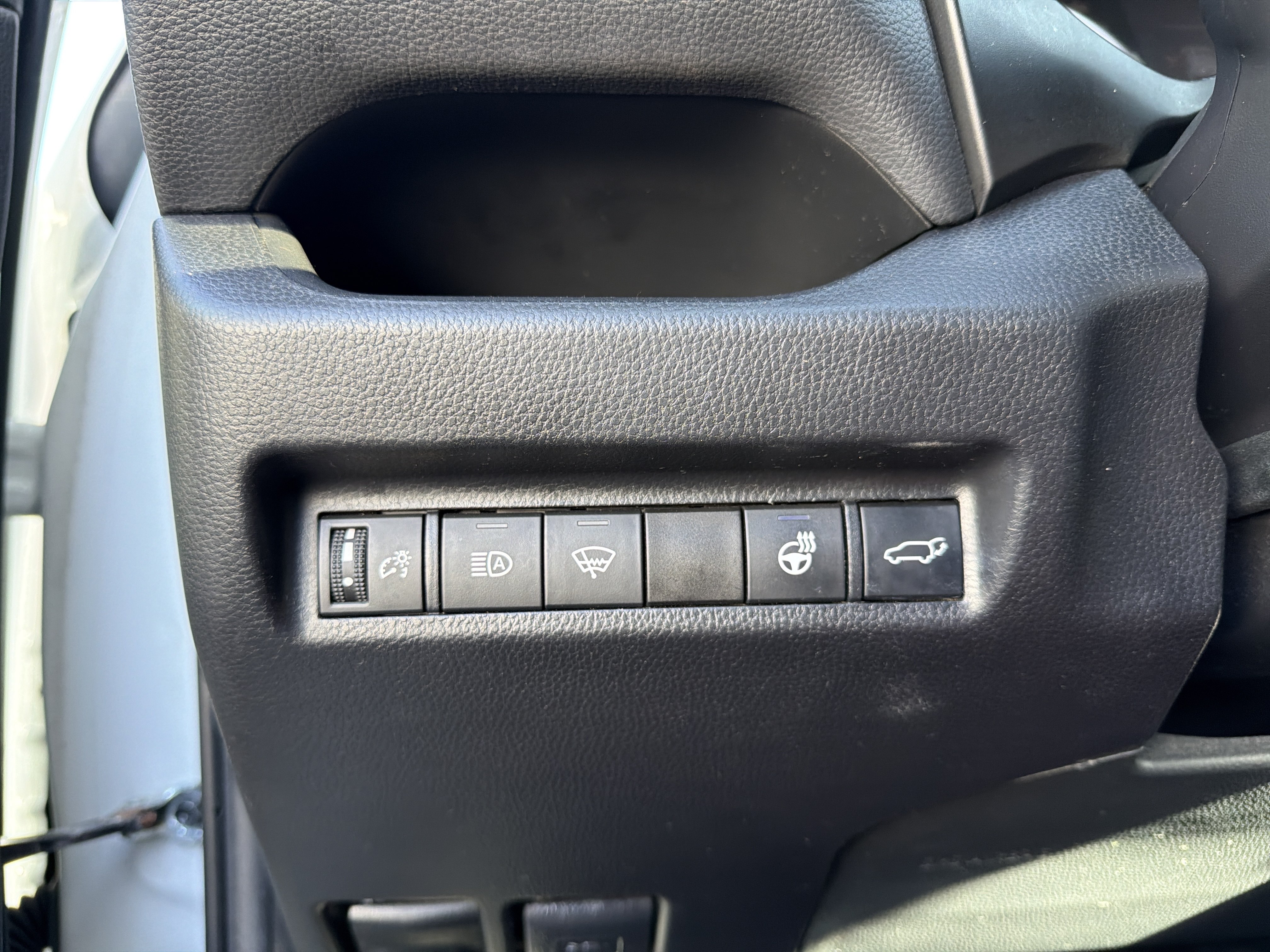 Used 2019 Toyota RAV4 XLE w/ Convenience Package AWD/4WD image 23
