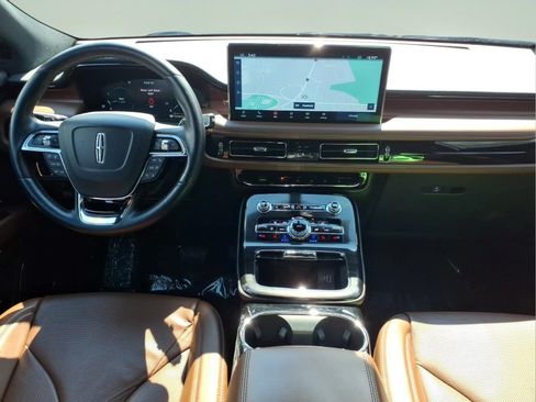 Certified 2023 Lincoln Nautilus Reserve w/ Monochromatic Package AWD/4WD image 16