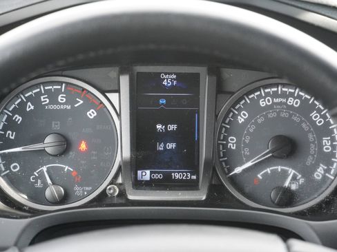 Certified 2023 Toyota Tacoma TRD Sport image 28