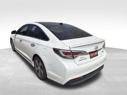 Used 2016 Hyundai Sonata Limited w/ Option Group 02 FWD image 6