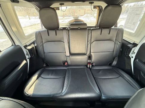 Used 2024 Jeep Wrangler High Altitude image 16