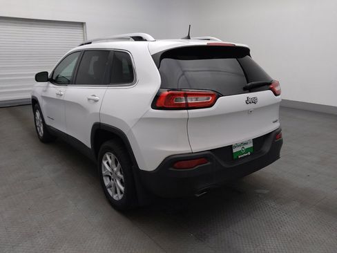 Used 2018 Jeep Cherokee Latitude Plus FWD image 5