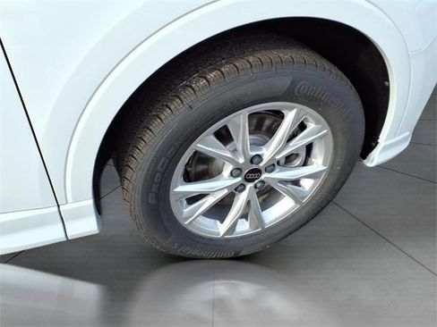 New 2025 Audi Q3 2.0T Premium image 5