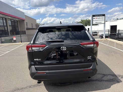 Used 2024 Toyota RAV4 XLE w/ Convenience Package AWD/4WD image 6