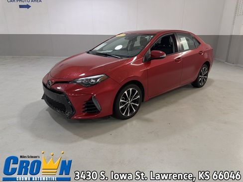 Used 2017 Toyota Corolla SE w/ Carpet Mat Package (TMS) FWD image 1
