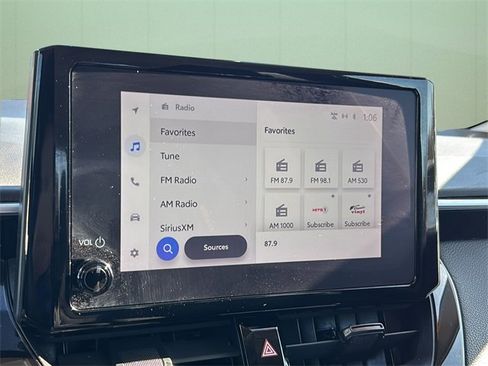 Used 2023 Toyota Corolla LE image 29