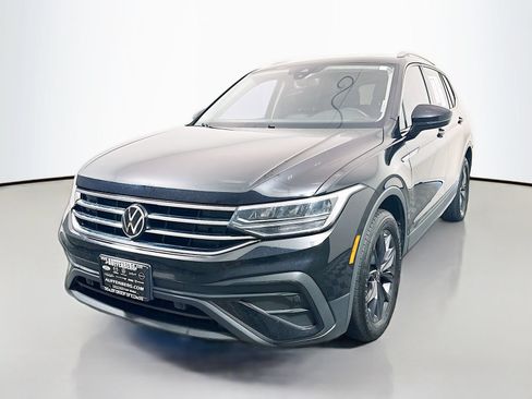 Used 2022 Volkswagen Tiguan SE AWD/4WD image 3