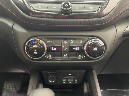 Used 2023 Chevrolet TrailBlazer RS w/ Sun and Liftgate Package AWD/4WD image 5