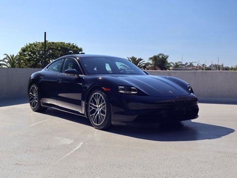 Certified 2024 Porsche Taycan image 7