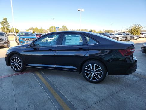 New 2026 Volkswagen Jetta SE image 4