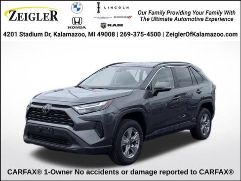 Used 2025 Toyota RAV4 XLE AWD/4WD image 1