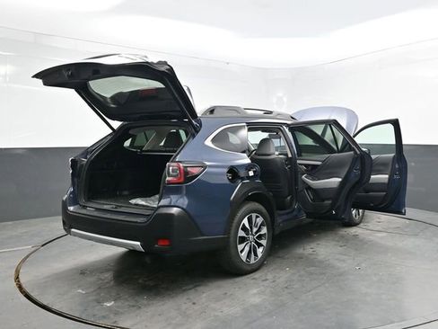 Used 2023 Subaru Outback Limited image 41