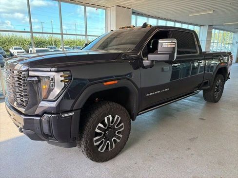 Used 2024 GMC Sierra 2500 Denali Ultimate w/ Max Trailering Package image 4