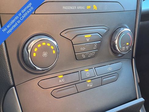 Used 2019 Ford Edge SE image 22