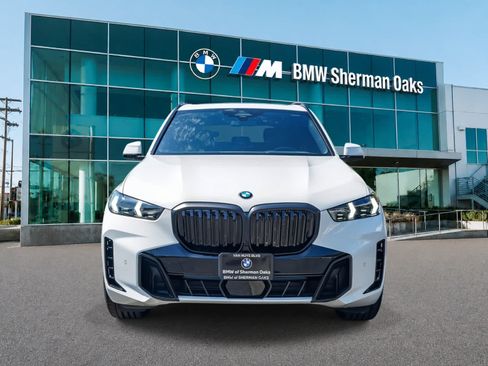 Used 2026 BMW X5 sDrive40i w/ M Sport Package RWD image 2