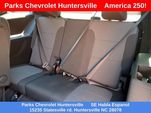 Certified 2022 Chevrolet Traverse LT FWD image 21