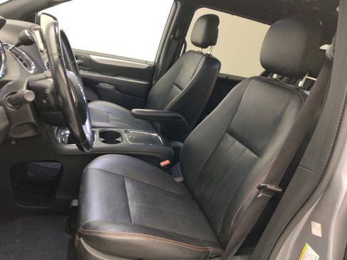 Used 2018 Dodge Grand Caravan GT FWD image 17