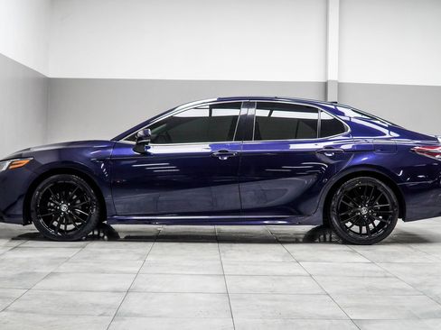 Used 2021 Toyota Camry XSE image 9