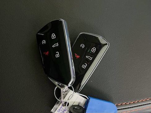 Used 2026 Volkswagen Atlas Peak Edition AWD/4WD image 33