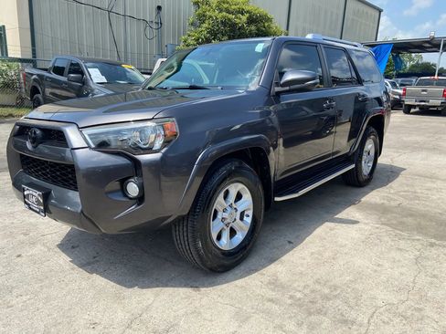Used 2016 Toyota 4Runner SR5 Premium RWD image 3