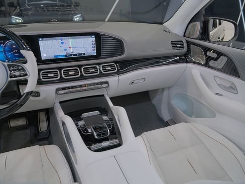 Used 2022 Mercedes-Benz Maybach GLS 600 4MATIC image 67
