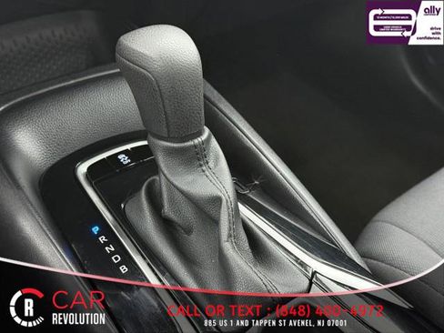 Used 2022 Toyota Corolla LE image 30