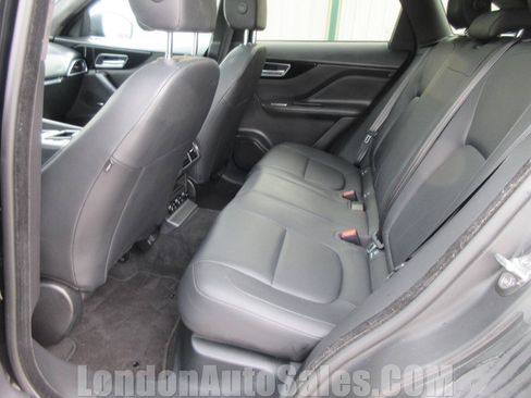 Used 2020 Jaguar F-PACE Premium AWD/4WD image 14
