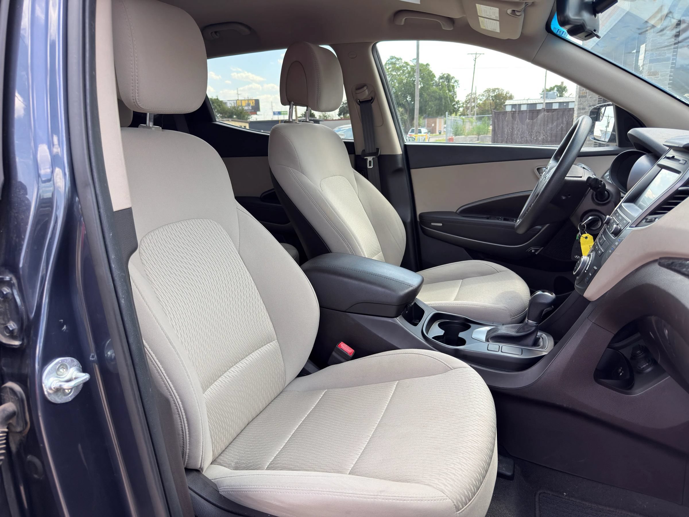Used 2017 Hyundai Santa Fe Sport FWD image 23