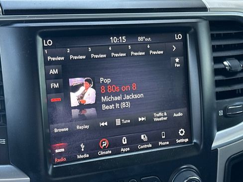 Used 2019 RAM 1500 Classic SLT w/ Luxury Group AWD/4WD image 17