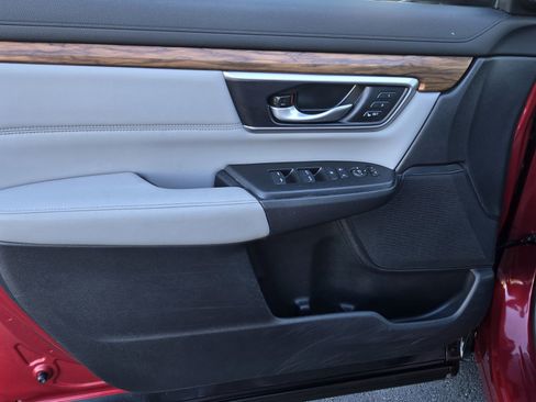 Used 2022 Honda CR-V Touring image 10