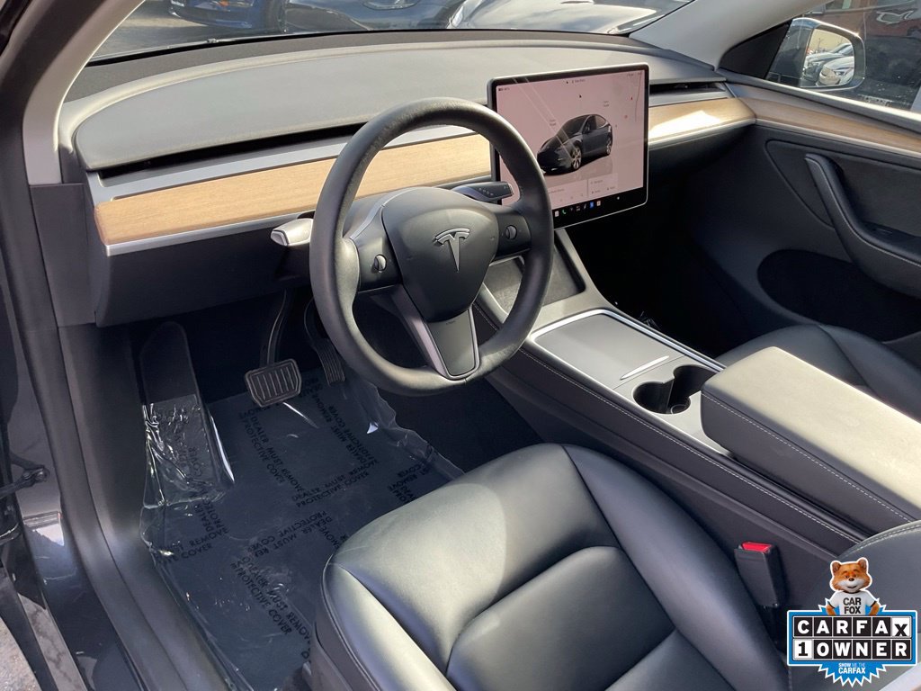 Used 2024 Tesla Model Y Long Range AWD/4WD image 6