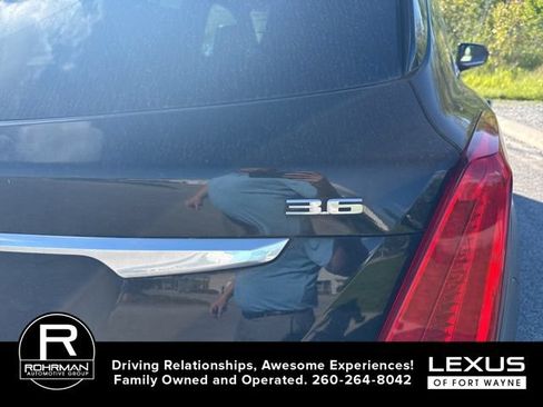 Used 2018 Cadillac XT5 AWD image 11