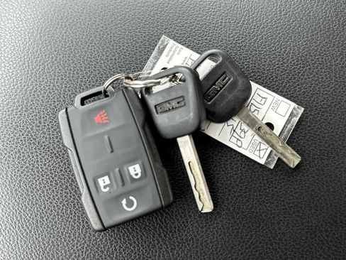 Used 2015 GMC Canyon SLE w/ SLE Convenience Package RWD image 45