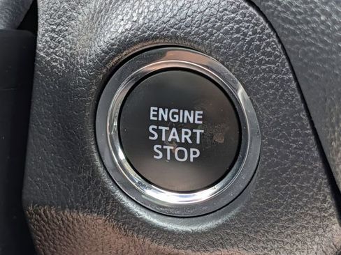 Used 2025 Toyota RAV4 XLE w/ Convenience Package FWD image 19